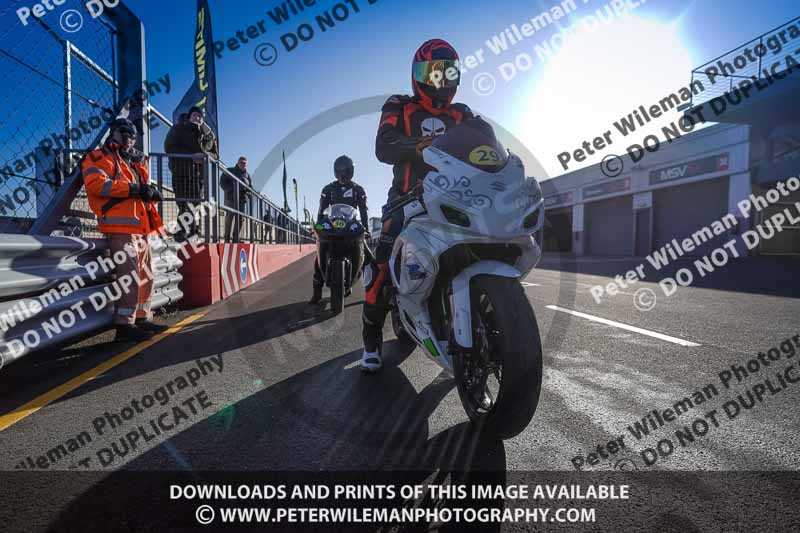 donington no limits trackday;donington park photographs;donington trackday photographs;no limits trackdays;peter wileman photography;trackday digital images;trackday photos